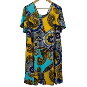 Colorful Scoop Neck, Short Sleeve Tunic Top - Women’s Size 3XL